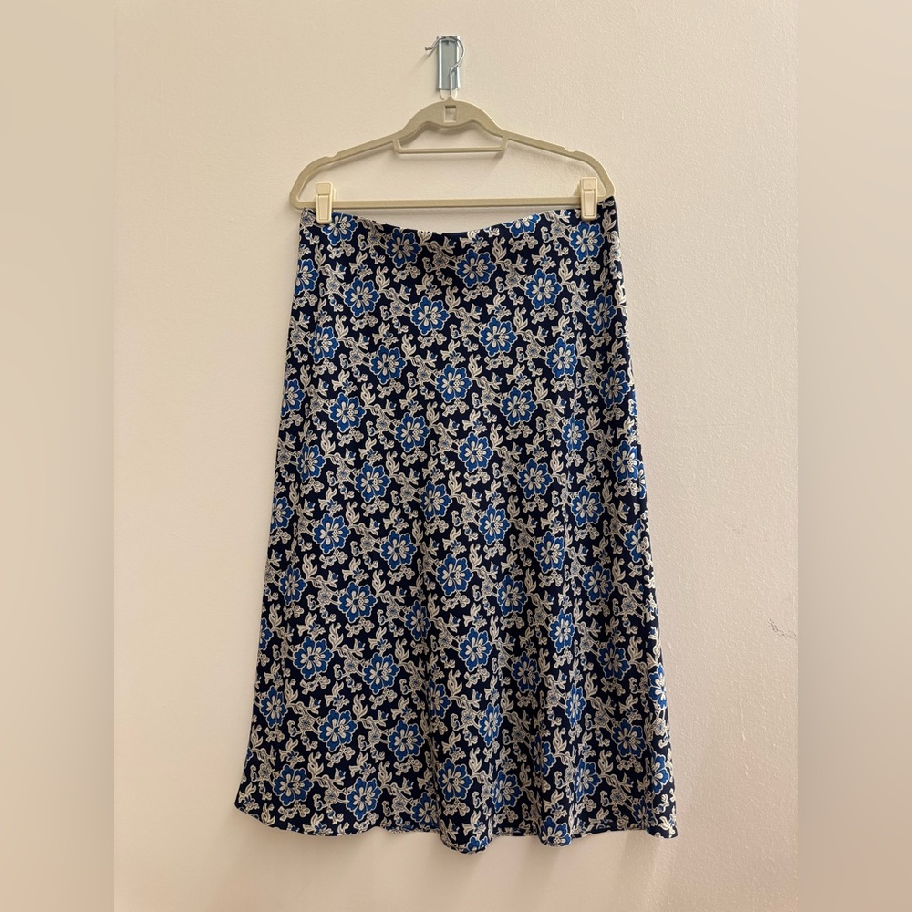 J. Crew Floral Blue and White Women's Slip Skirt (XL)